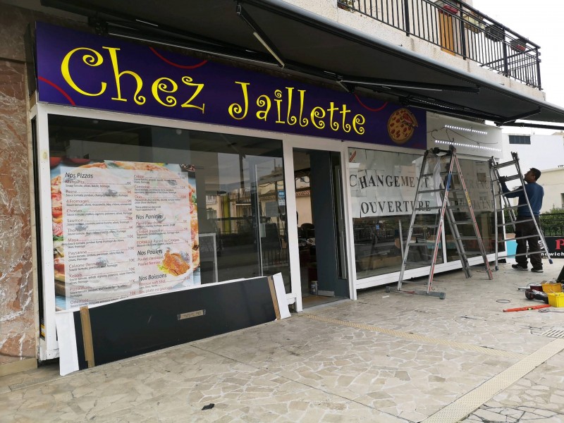 Enseigne lumineuse Fréjus Saint-Raphaël