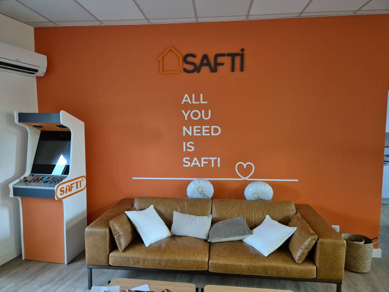 Enseigne pour agence immobilière à Saint-Raphaël dans le var