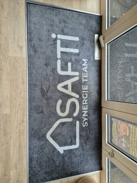 Enseigne pour agence immobilière à Saint-Raphaël dans le var