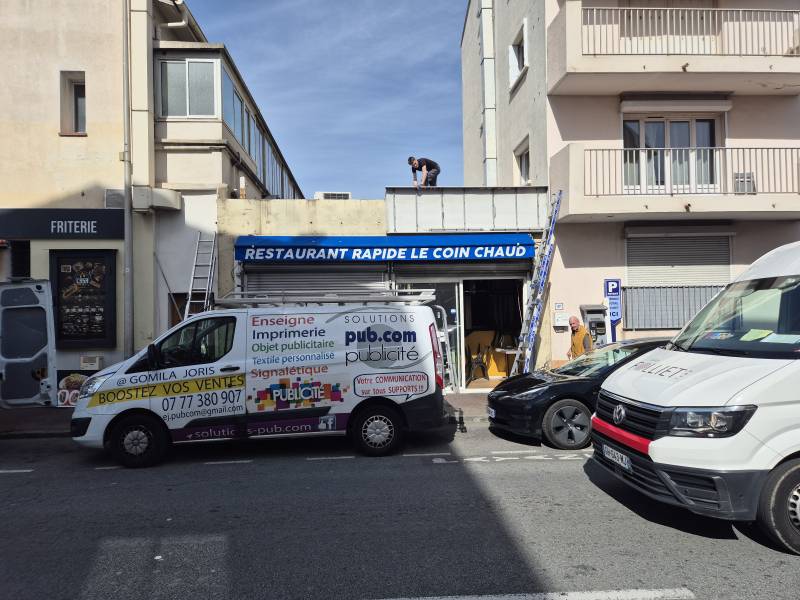 Enseigne lumineuse snack kebab à Fréjus Saint-Raphaël dans le var