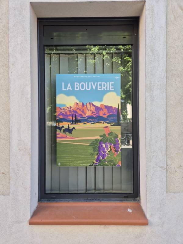vitrophanie pour l'office de tourisme de Roquebrune sur Argens dans le Var
