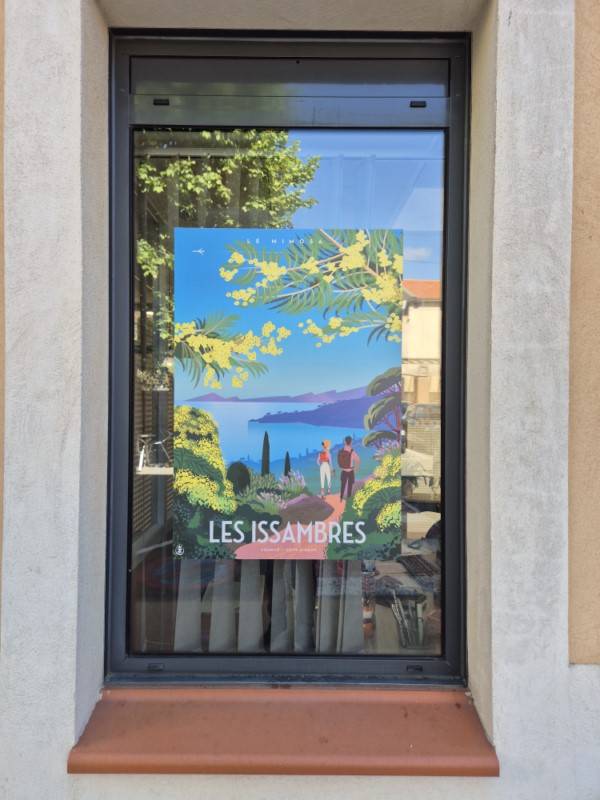 vitrophanie pour l'office de tourisme de Roquebrune sur Argens dans le Var