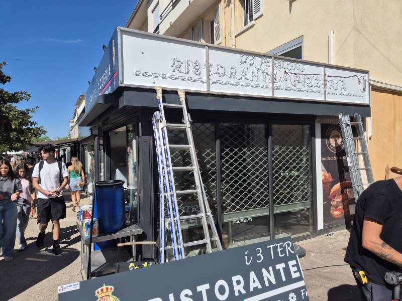 Enseigne lumineuse pour restaurant italien à Fréjus, Saint-Raphaël dans le var