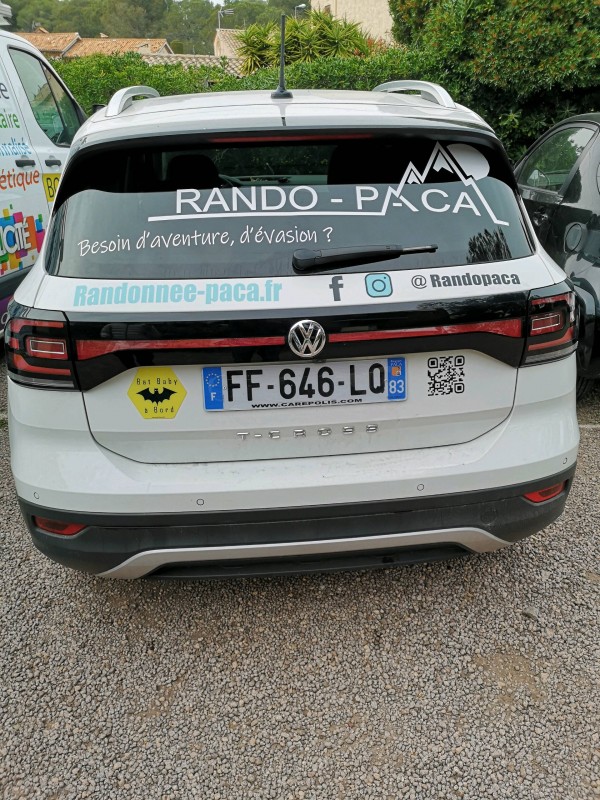 Flocage véhicule professionnel à Fréjus Saint Raphael dans le Var