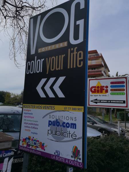 totem salon de coiffure fréjus