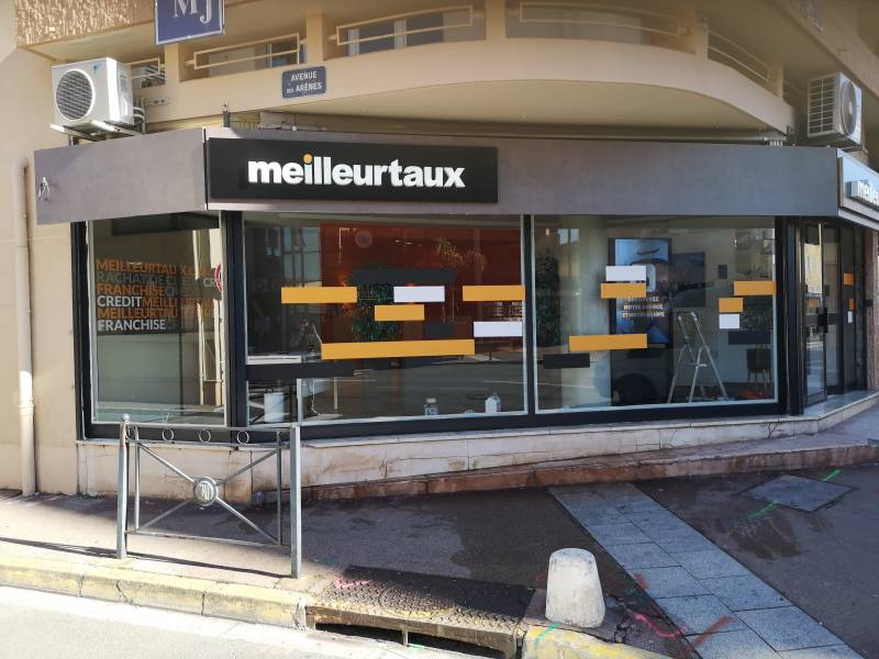 société spécialisée dans les enseignes lumineuses fréjus st raphael 83